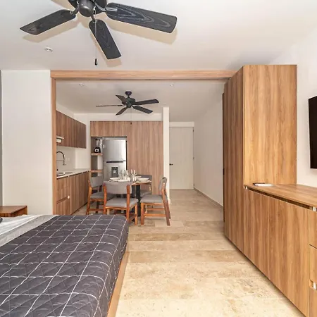 King With Private Balcony, Rooftop Pool, Gym Tulum