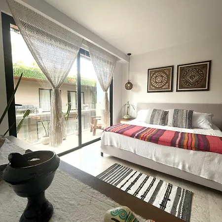 Estudio Asteroide Aparthotel