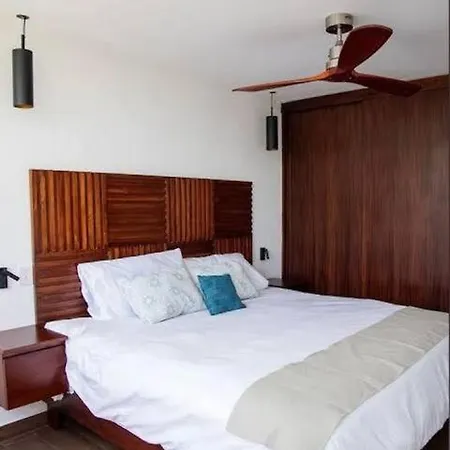 Apartment 2-bd In Heart Of *