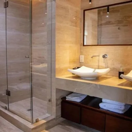 2-bd In Heart Of Apartment *