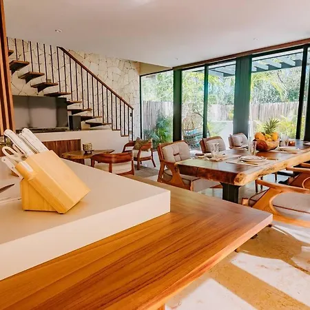 Luxury Townhouse Private Pool Holiday home
