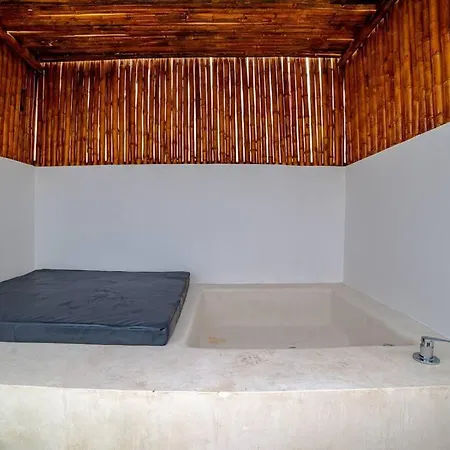 Apartment Deluxe With Private Jacuzzi