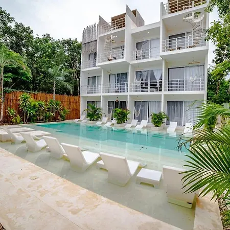 Deluxe With Private Jacuzzi Tulum