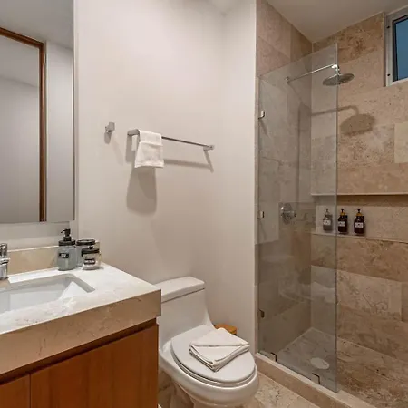 Lux 2br With Jungle Views, Pool, Gym At Nhoa Сasa de vacaciones *