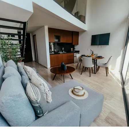 Loft En Mistiq Gardens Apartment *