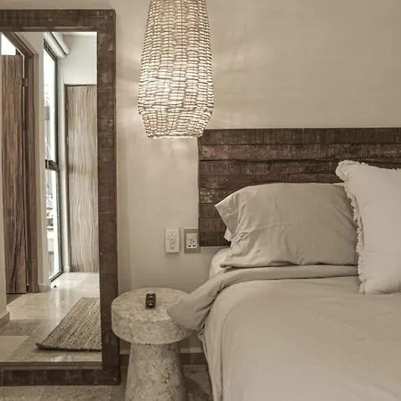 Luxury Penthouse-private Rooftop Pool-walkable *