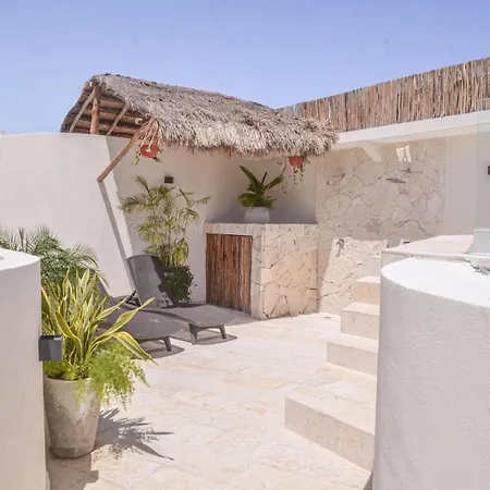 Luxury Penthouse-private Rooftop Pool-walkable Tulum