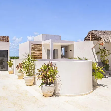 Luxury Penthouse-private Rooftop Pool-walkable Tulum