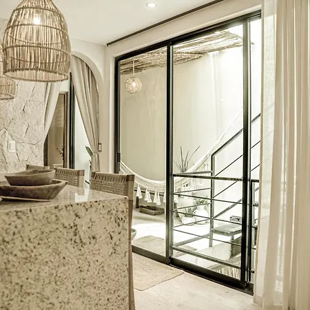 Luxury Penthouse-private Rooftop Pool-walkable Apartment *