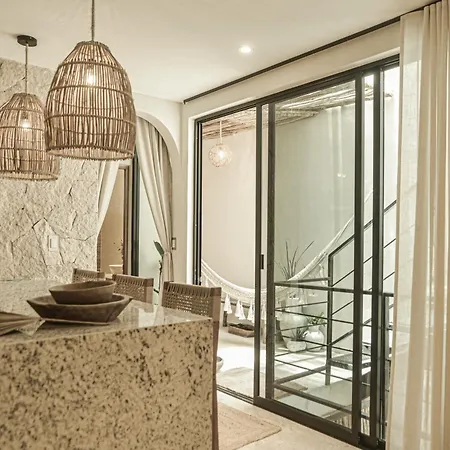 Luxury Penthouse-private Rooftop Pool-walkable Apartment *