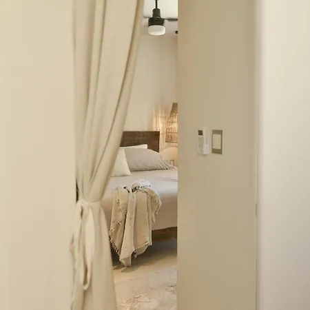 Luxury Penthouse-private Rooftop Pool-walkable *