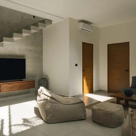 Holiday home Large 6br With Pool Aldea Zama