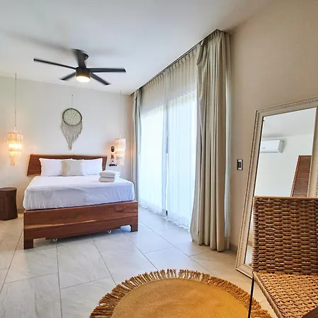 Apartment Penthouse Private Rooftop With Plunge Pool And Bbq Grill