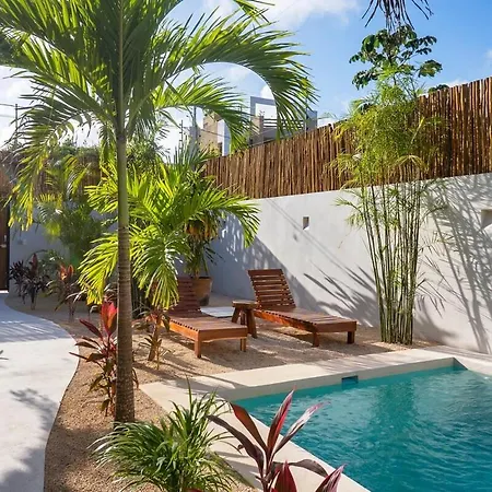 Holiday home Jungle 3br Villa, Garden & Pool, La Veleta *