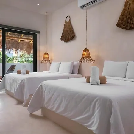 Jungle 3br Villa, Garden & Pool, La Veleta * Tulum