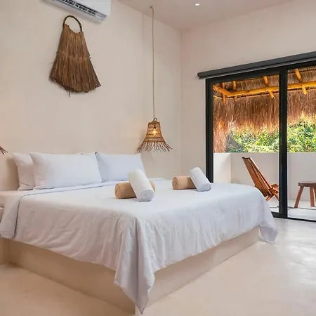Jungle 3br Villa, Garden & Pool, La Veleta Holiday home Tulum