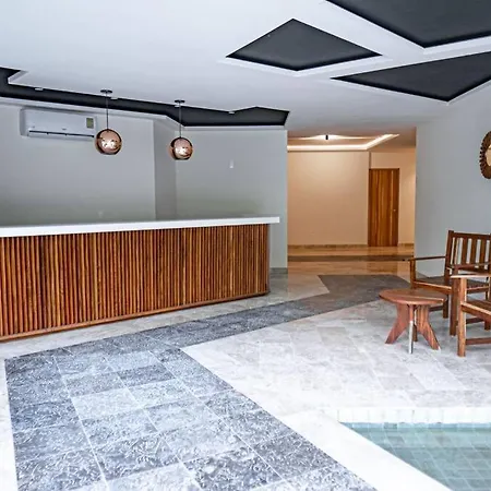 Apartamento Level With Minifridge Microwave And Splash Pool