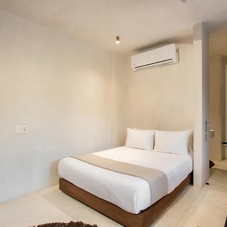 Stunning 4br, Concierge Service, Gated, Paddle Court Villa