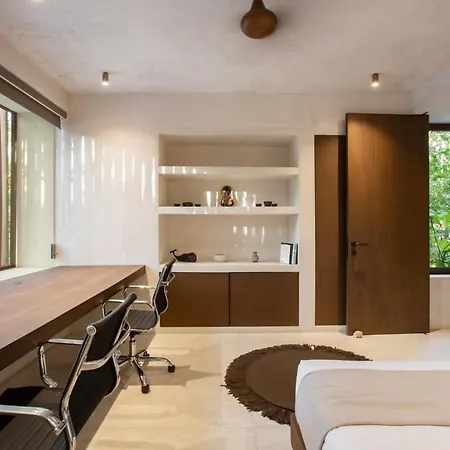 Stunning 4br, Concierge Service, Gated, Paddle Court Villa Tulum