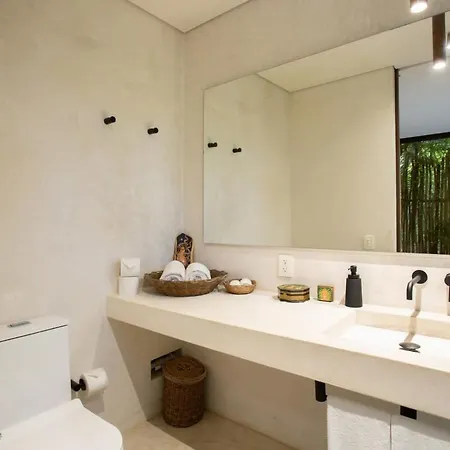 Stunning 4br, Concierge Service, Gated, Paddle Court *