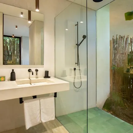 Villa Stunning 4br, Concierge Service, Gated, Paddle Court *