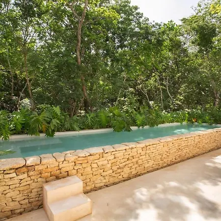 Villa Stunning 4br, Concierge Service, Gated, Paddle Court Tulum