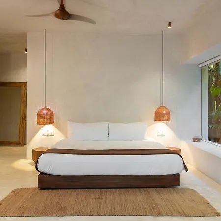Stunning 4br, Concierge Service, Gated, Paddle Court Villa *