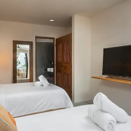 Holiday home 4br Jungle With Jacuzzi In Private Gated Community