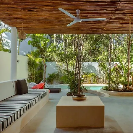 4br Jungle With Jacuzzi In Private Gated Community