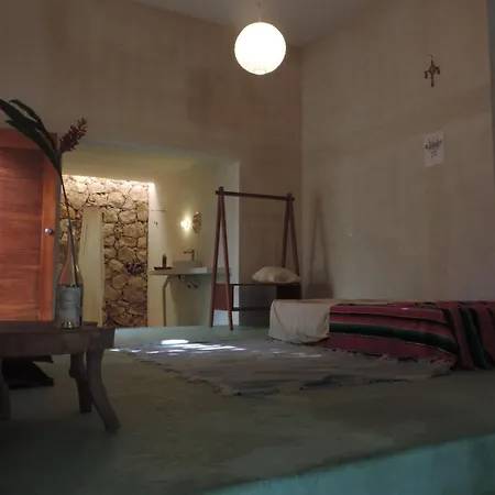 Barefoot Jungle Guest house *