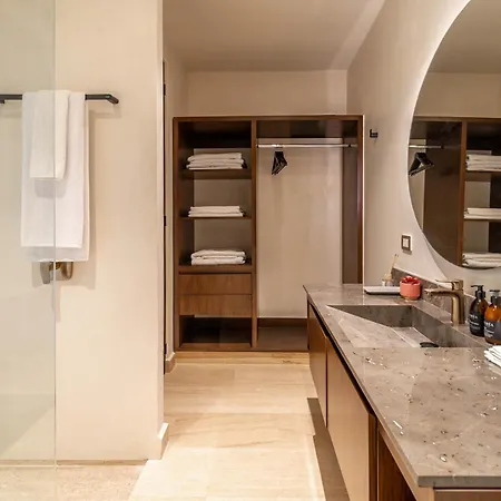 Lux 2br With Rooftop Pool, Spa, Gym, Kids Playroom Holiday home Tulum