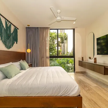 Lux 1br With Rooftop Pool, Spa, Gym, Kids Playroom *