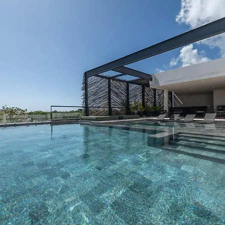 Holiday home Lux 2br With Rooftop Pool, Spa, Gym, Kids Playroom #229 *