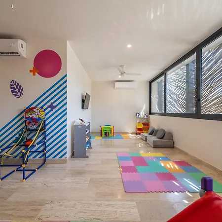 Lux 2br With Rooftop Pool, Spa, Gym, Kids Playroom #229 Holiday home
