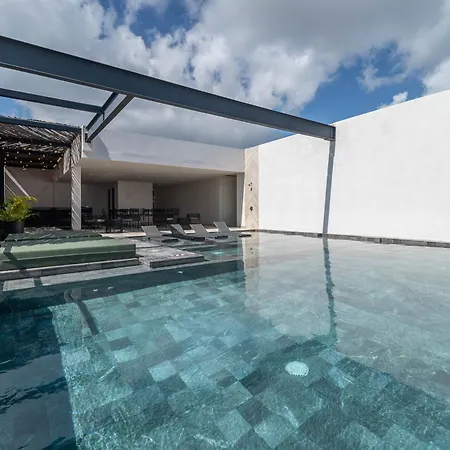 Lux 2br With Rooftop Pool, Spa, Gym, Kids Playroom #229 *