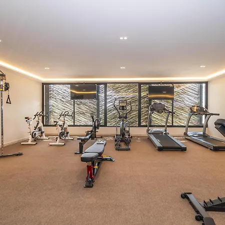 Holiday home Lux 2br With Rooftop Pool, Spa, Gym, Kids Playroom #229 *