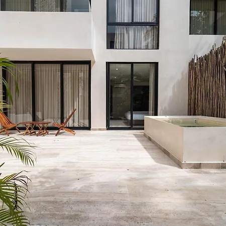 Holiday home 2br Plunge Pool, Rooftop Pool, Gym, Kids Playroom Tulum