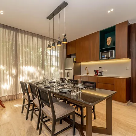 Holiday home Lux 2br With Rooftop Pool, Spa, Gym, Kids Playroom #229 *