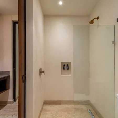 Lux 2br With Rooftop Pool, Spa, Gym, Kids Playroom #229 Holiday home *