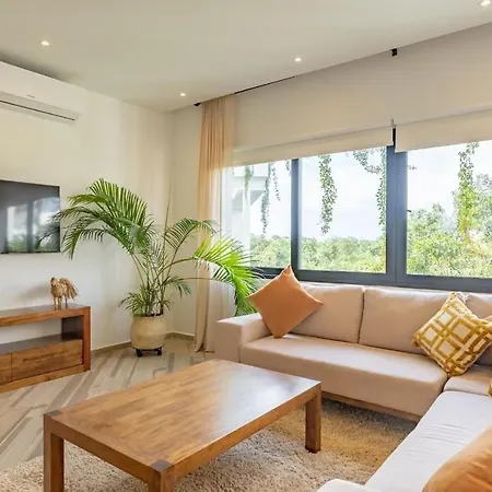 Oasis Yaaxlum Tulum