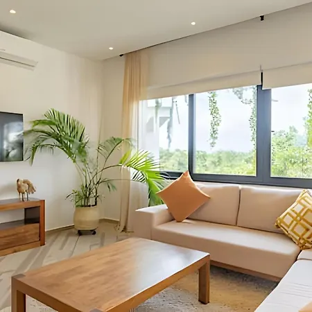 Oasis Yaaxlum Tulum