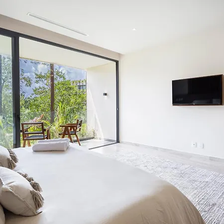 Cozy In The Jungle, Balcony And Pool View Apartment Tulum