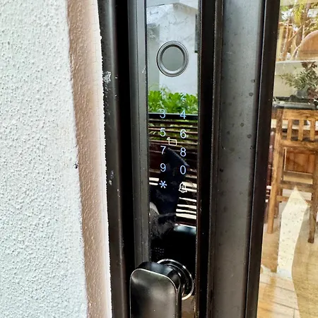 Apartment Chic 2br Condo, Private Jacuzzi And 2 Free Bikes *