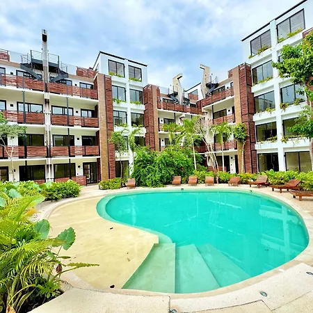 Apartment Chic 2br Condo, Private Jacuzzi And 2 Free Bikes