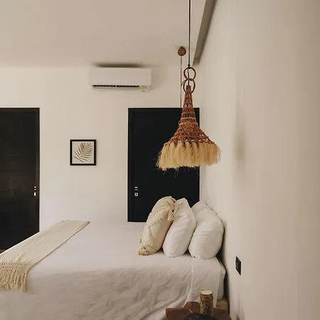 Villa Elegant 4 Bedroom Villa, Gated Access & Personalized Concierge *