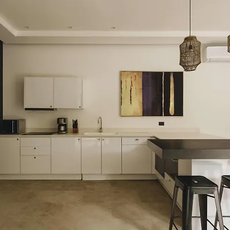 Villa Elegant 4 Bedroom Villa, Gated Access & Personalized Concierge