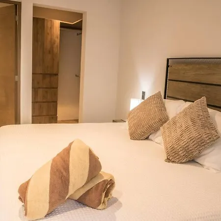 Great Location, New, 1br 4 Ppl Apartment *