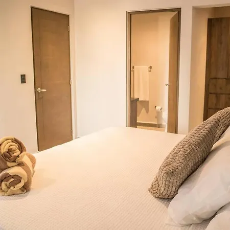 Great Location, New, 1br 4 Ppl