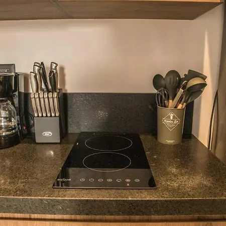 Great Location, New, 1br 4 Ppl Apartment *
