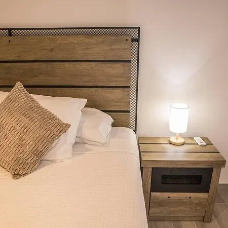 Great Location, New, 1br 4 Ppl *